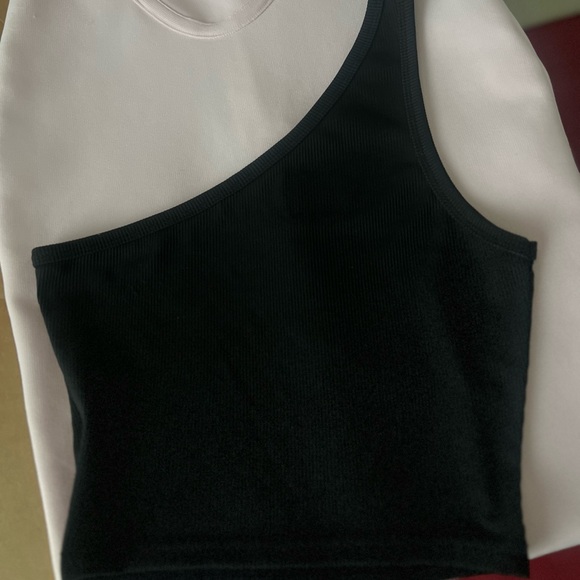 1 Shoulder Green & Black Ribbed Crop Tank Tops - Picture 3 of 5